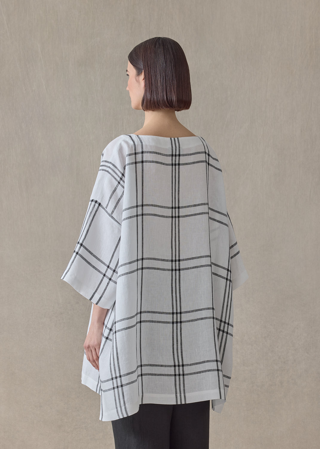 linen 3/4 sleeve scoop neck tunic - long plus with slits (white)
