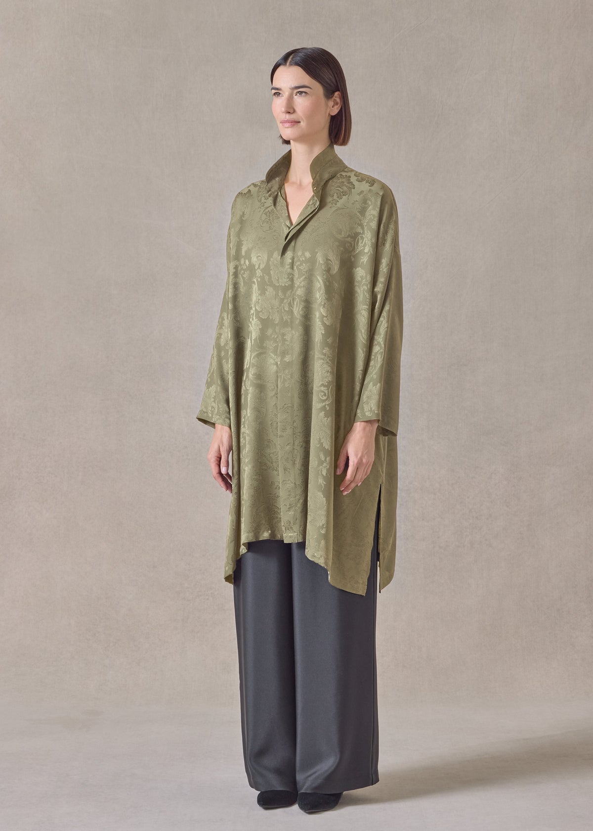 silk wide a-line double stand collar shirt - very long with slits (olive)