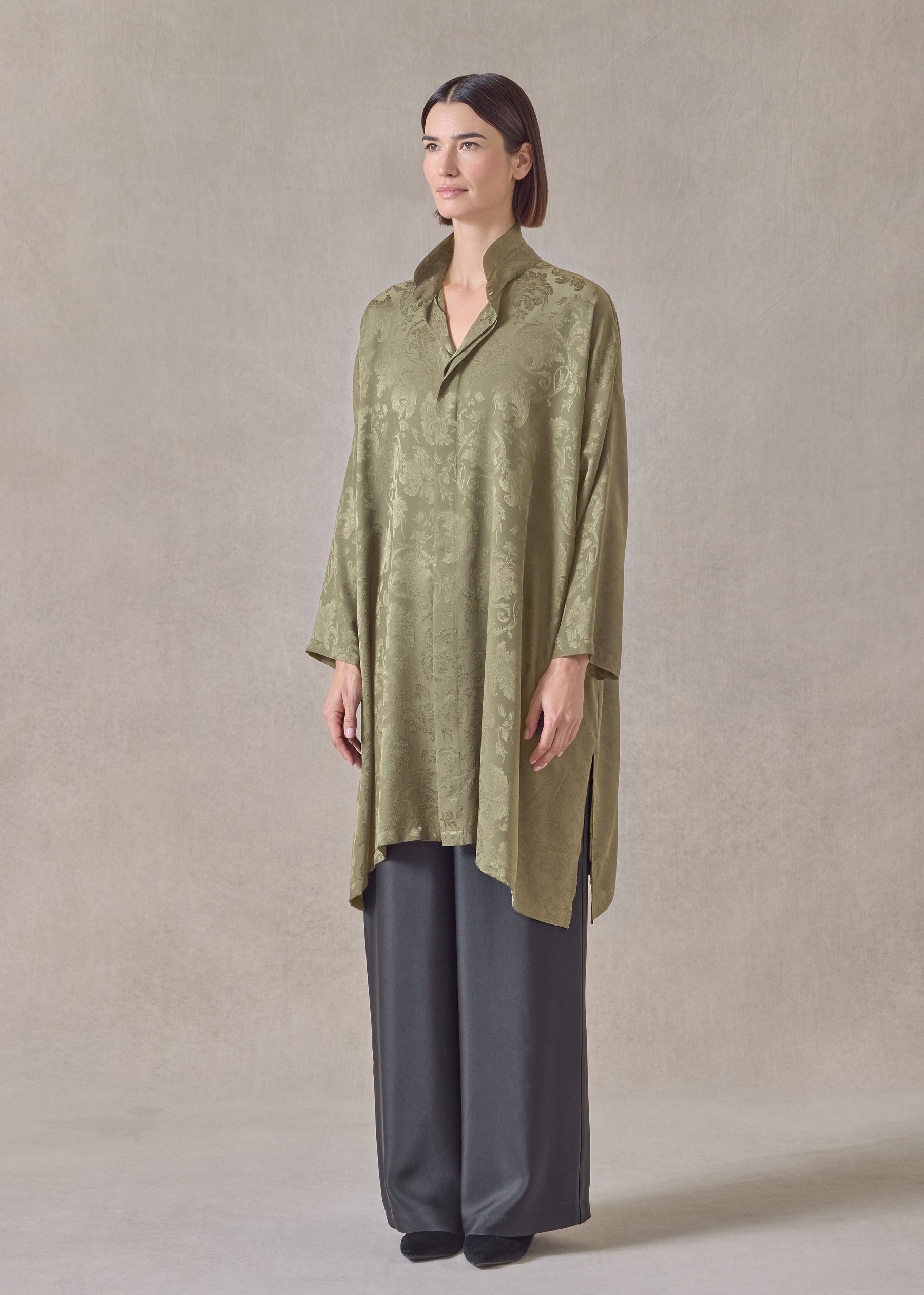 silk wide a-line double stand collar shirt - very long with slits (olive)
