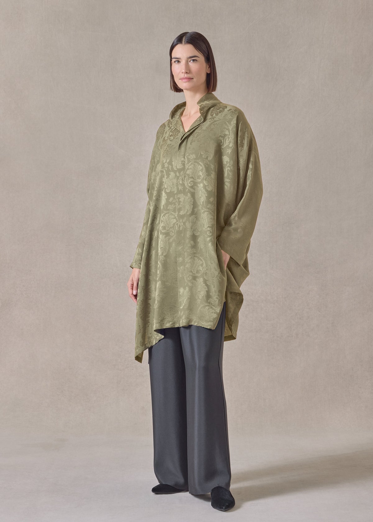 silk wide a-line double stand collar shirt - very long with slits (olive)