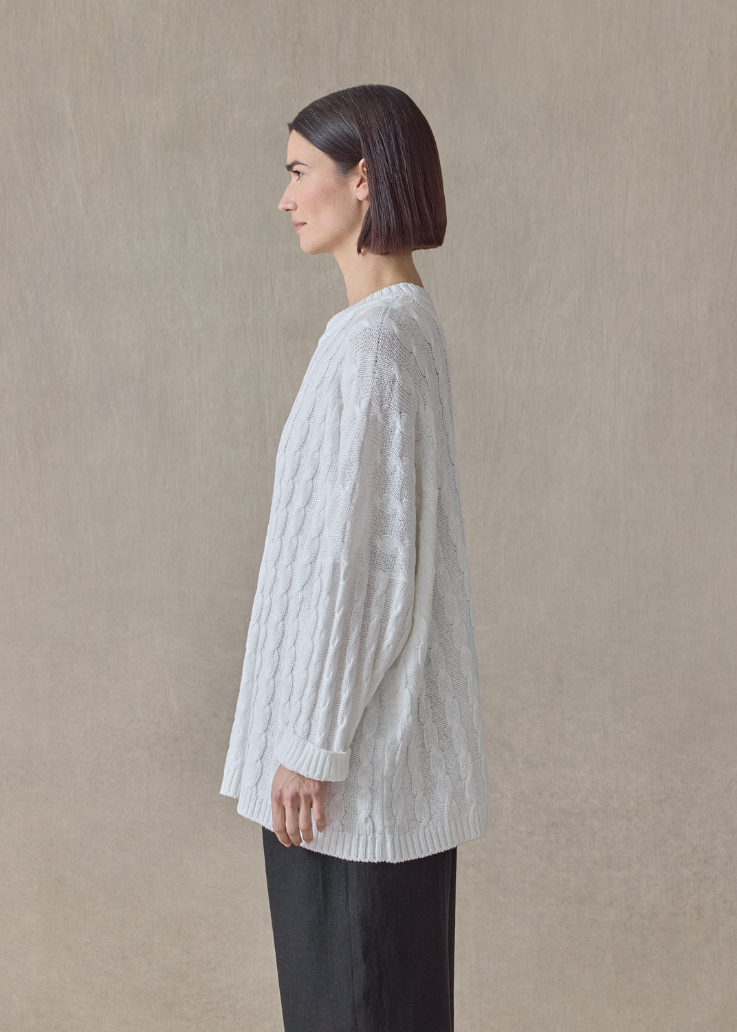 linen cotton mix round neck sweater - mid plus (white)