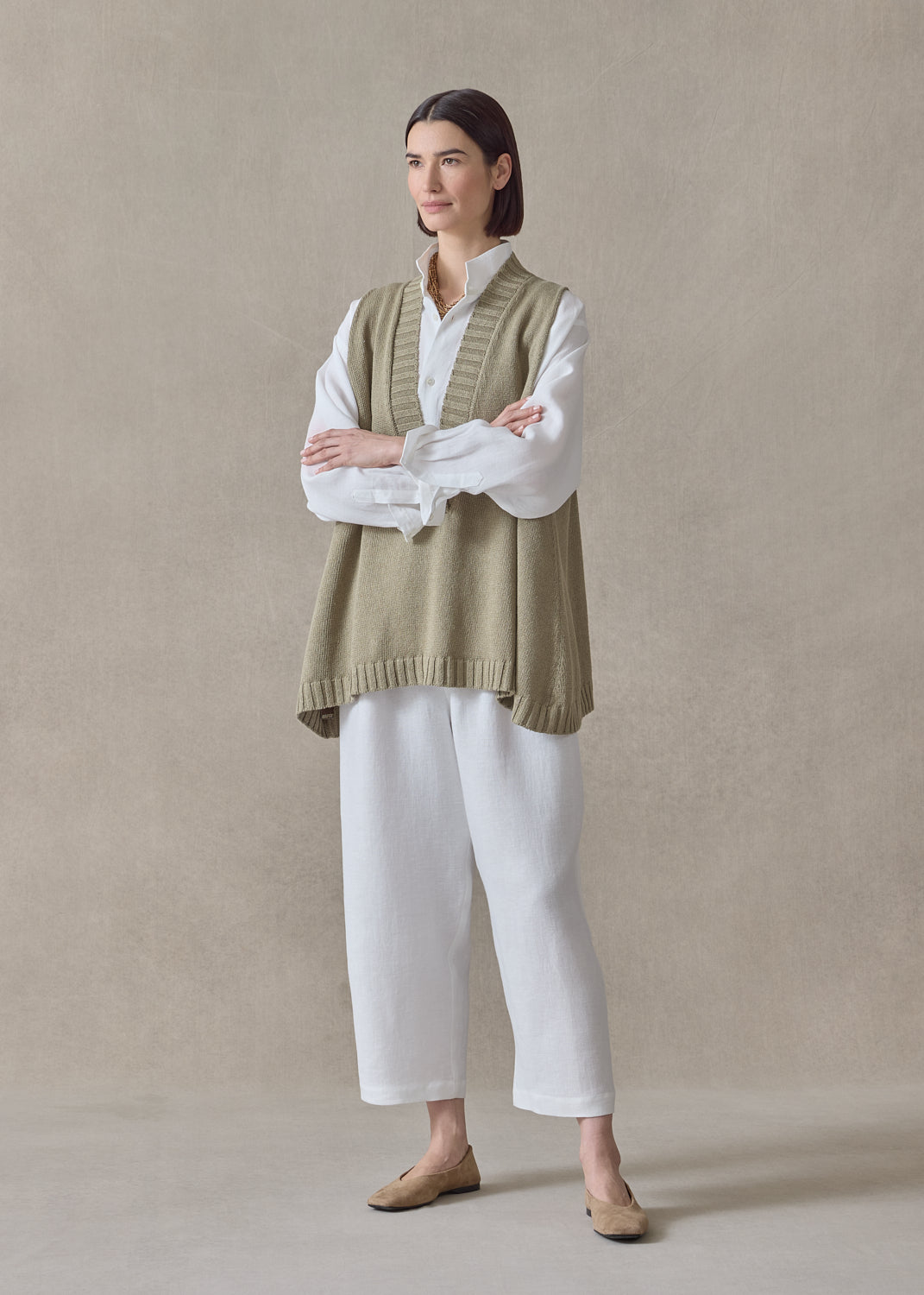 linen cotton mix sleeveless a-line V neck - mid plus (cardamom)