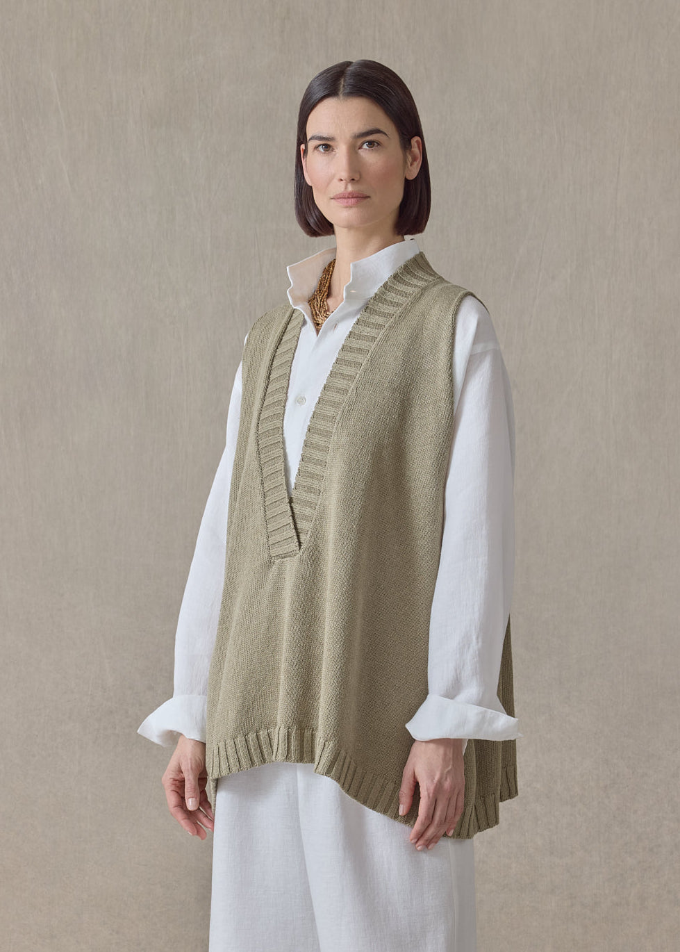 linen cotton mix sleeveless a-line V neck - mid plus (cardamom)