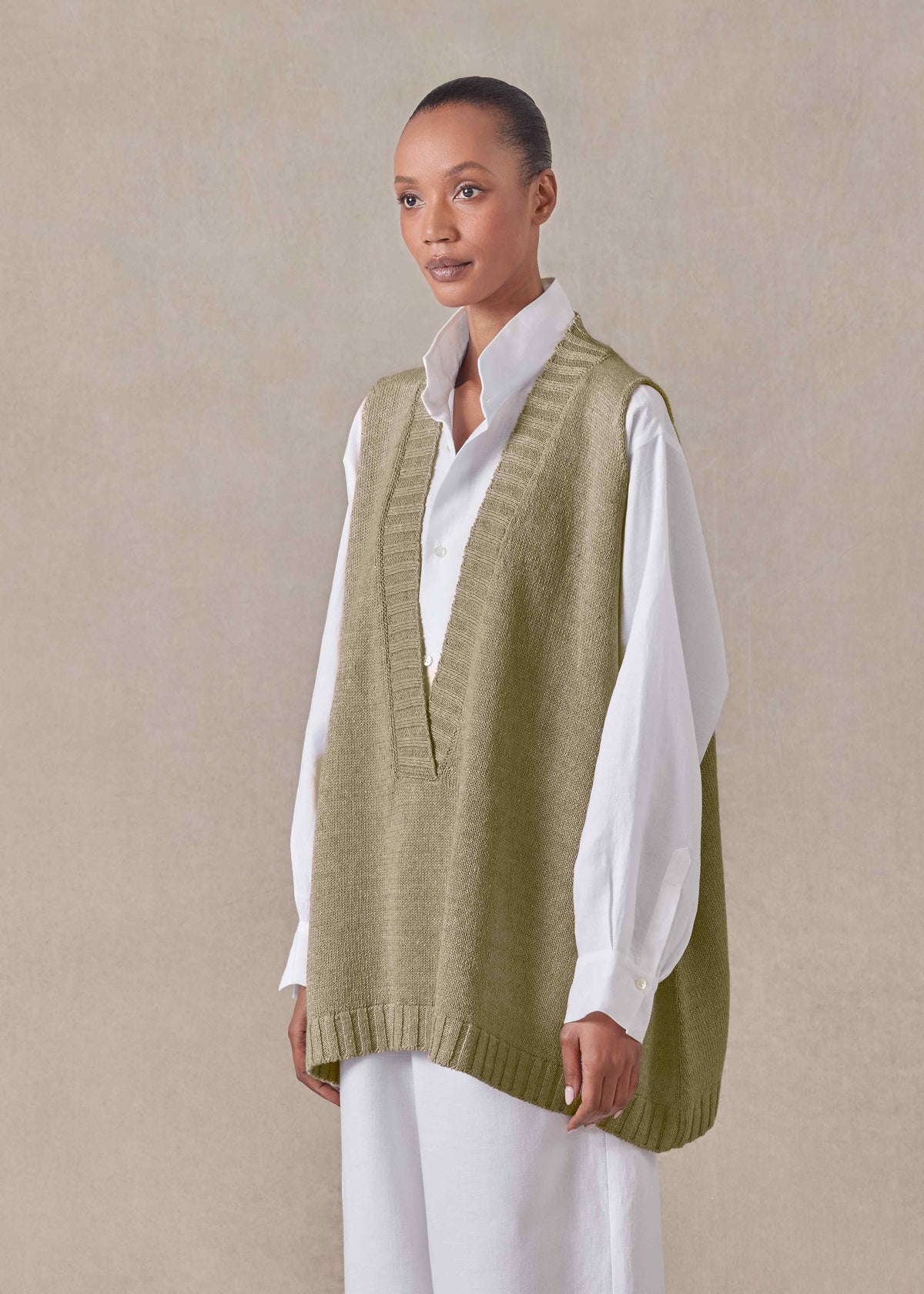 linen cotton mix sleeveless a-line V neck - mid plus (cardamom)