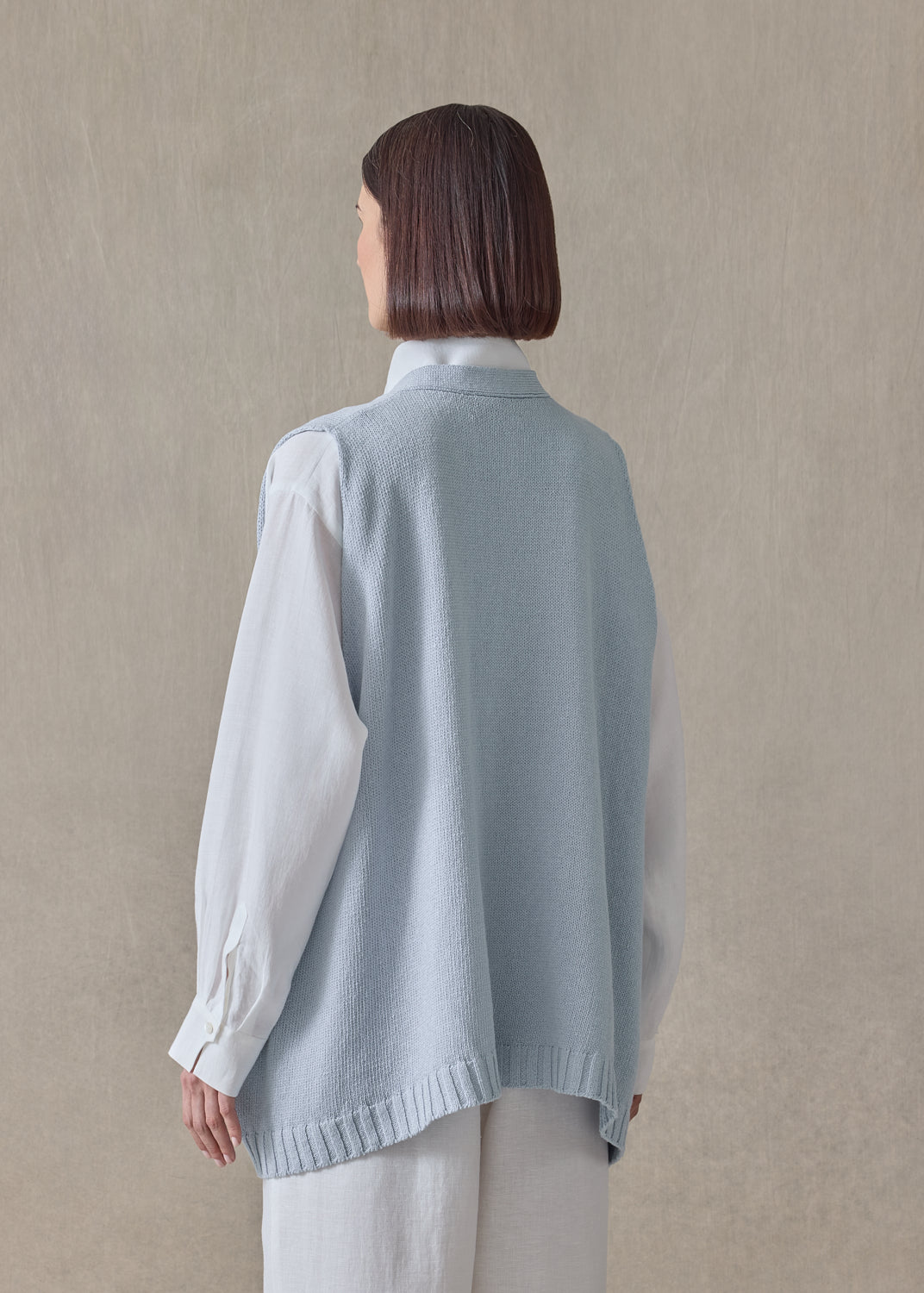 linen cotton a-line sleeveless v neck cardigan - mid plus (bridgertonblue)