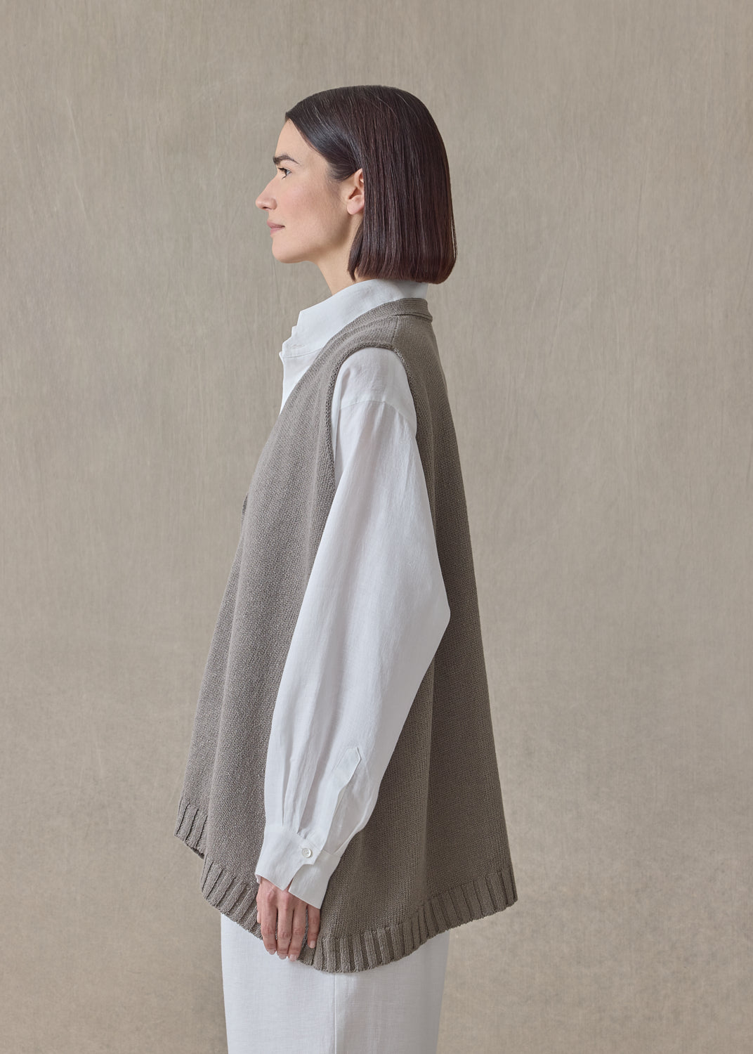 linen cotton a-line sleeveless v neck cardigan - mid plus (mink)