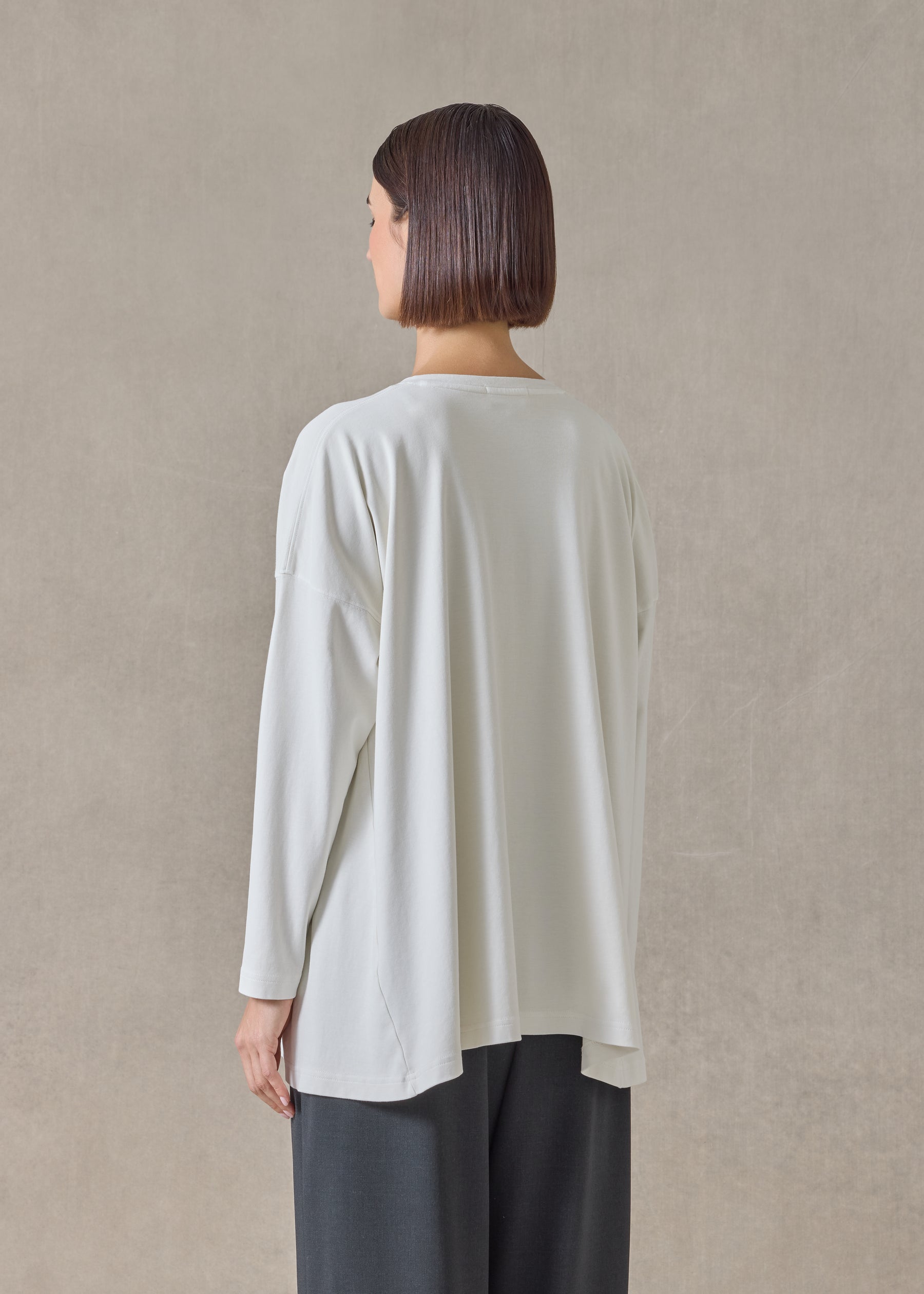 cotton jersey side panelled V neck t-shirt - long (oatpale)