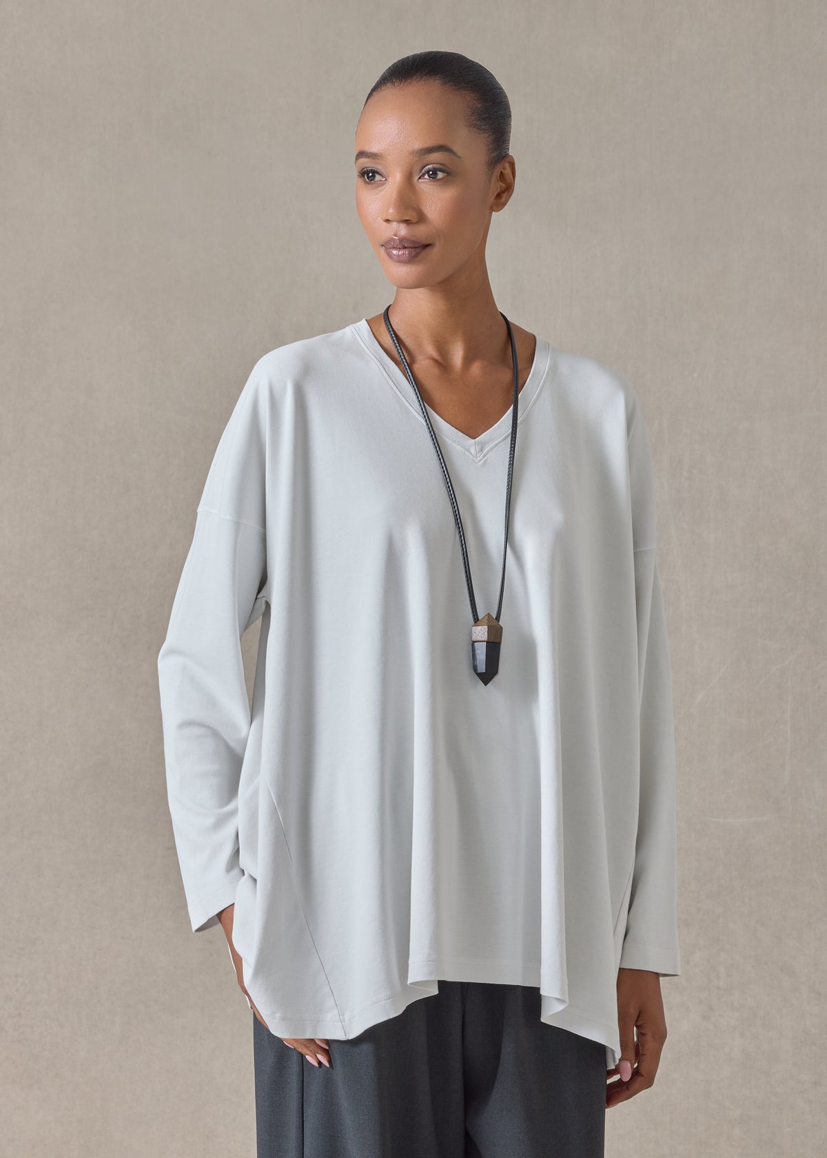 cotton jersey side panelled V neck t-shirt - long (silversoft)