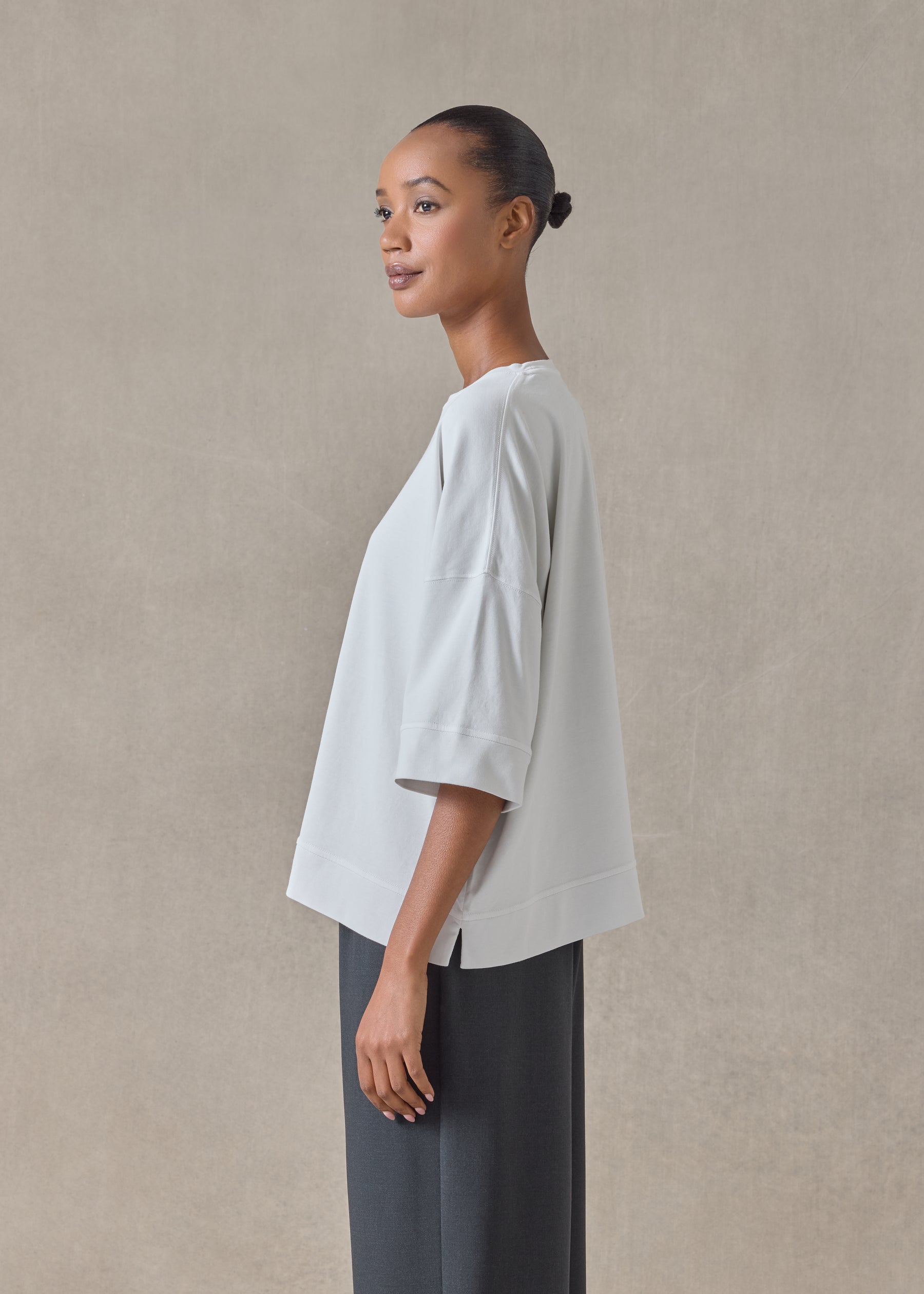 cotton jersey round neck 3/4 sleeve top with hembands - mid plus (silversoft)