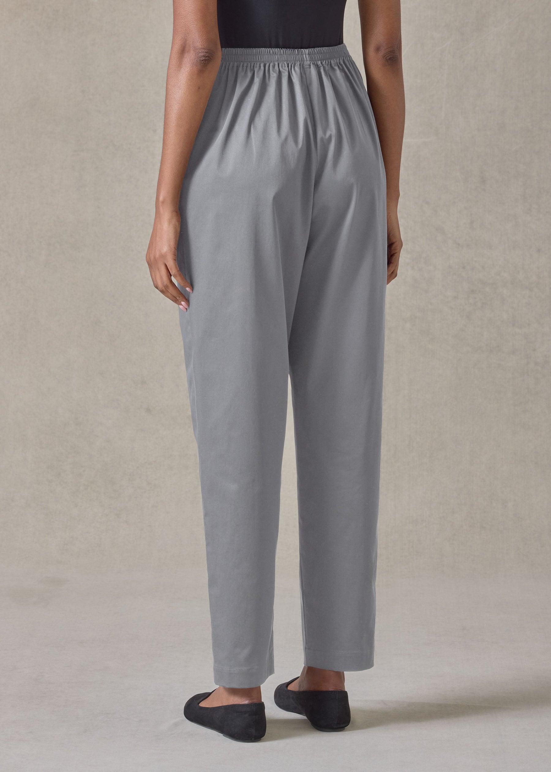 cotton stretch tapered regular trouser (greypale)