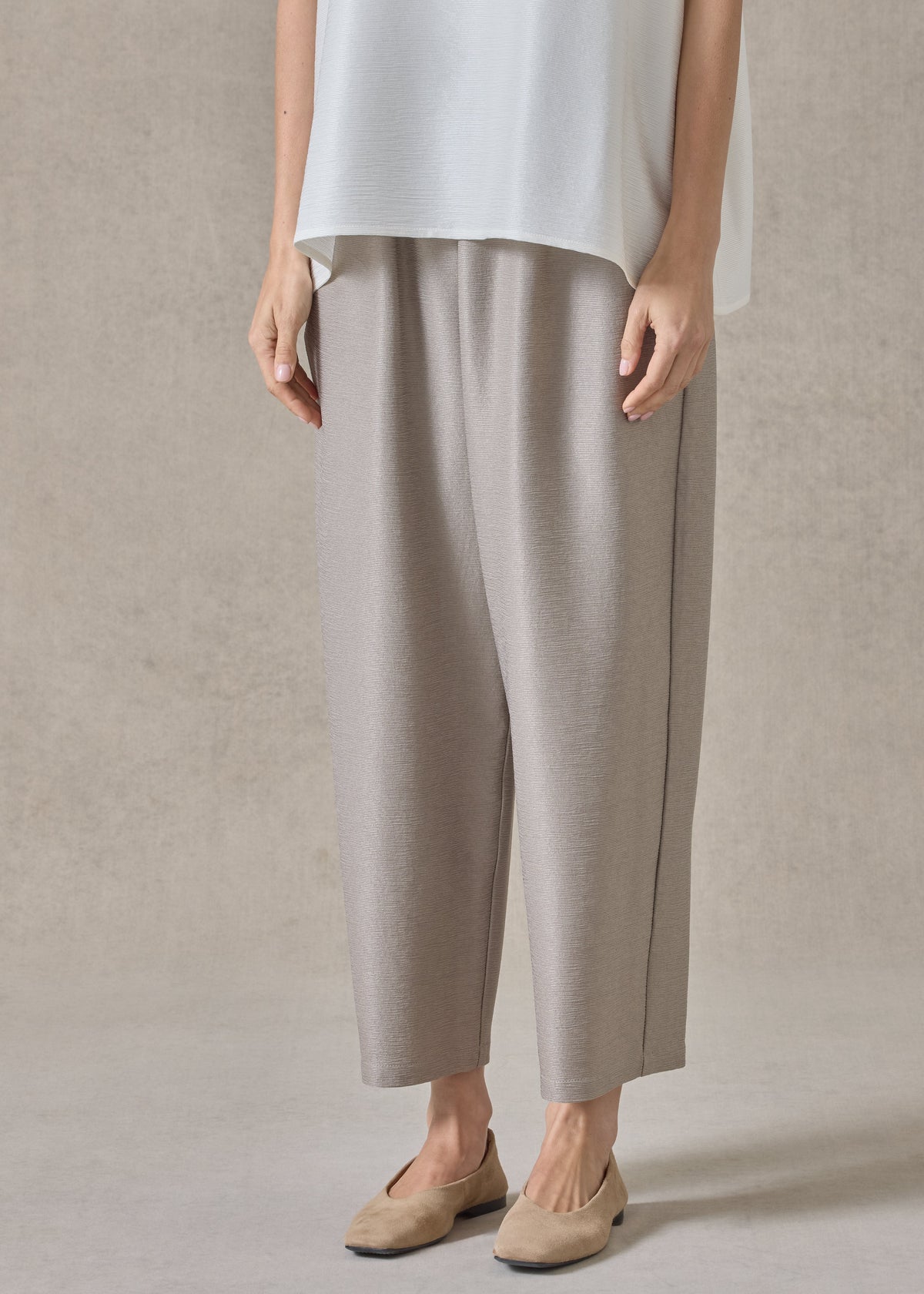 midweight silk plissé japanese trouser (stone)