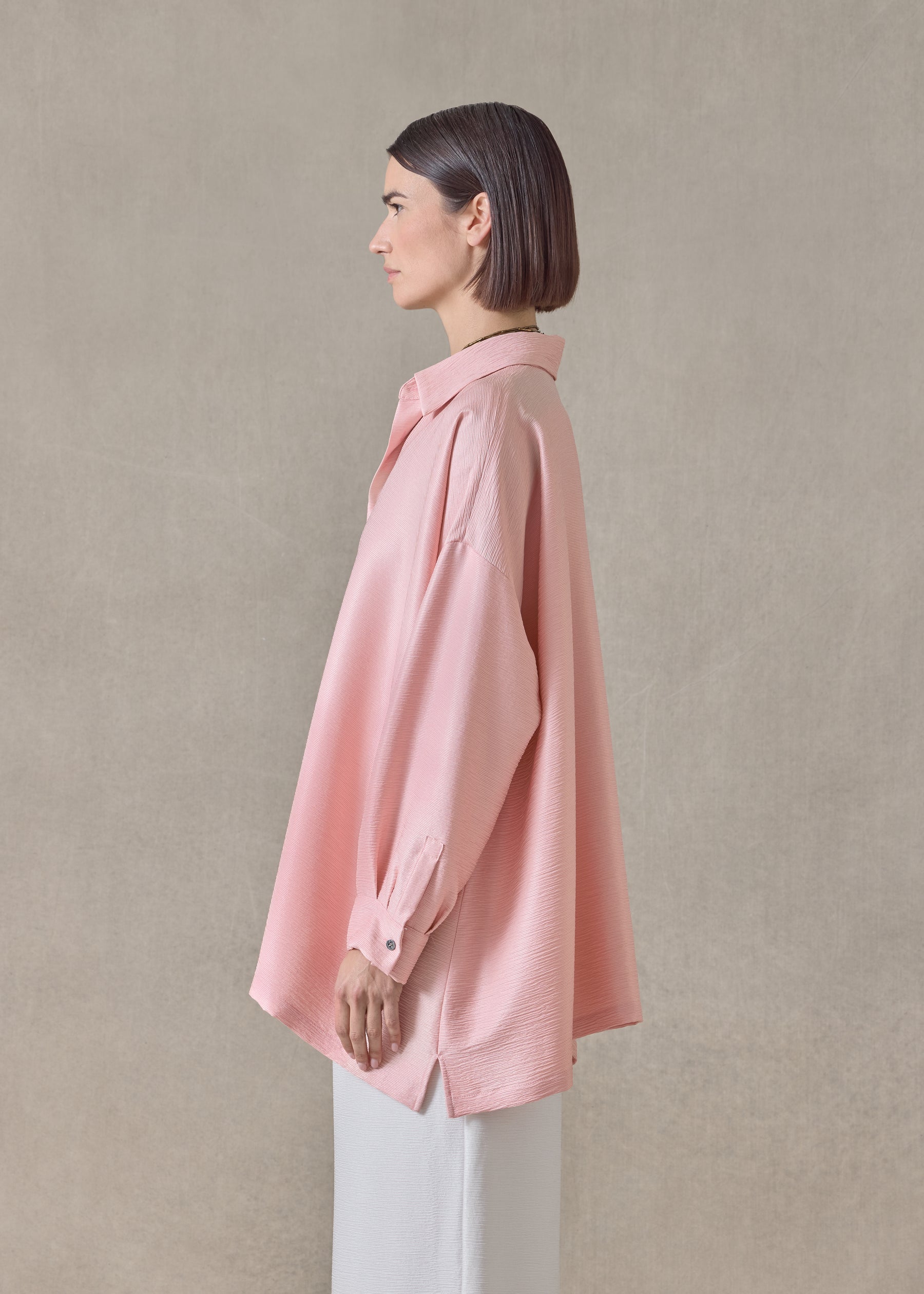 midweight silk plissé wide a-line shirt with collar - long (rosepowder)