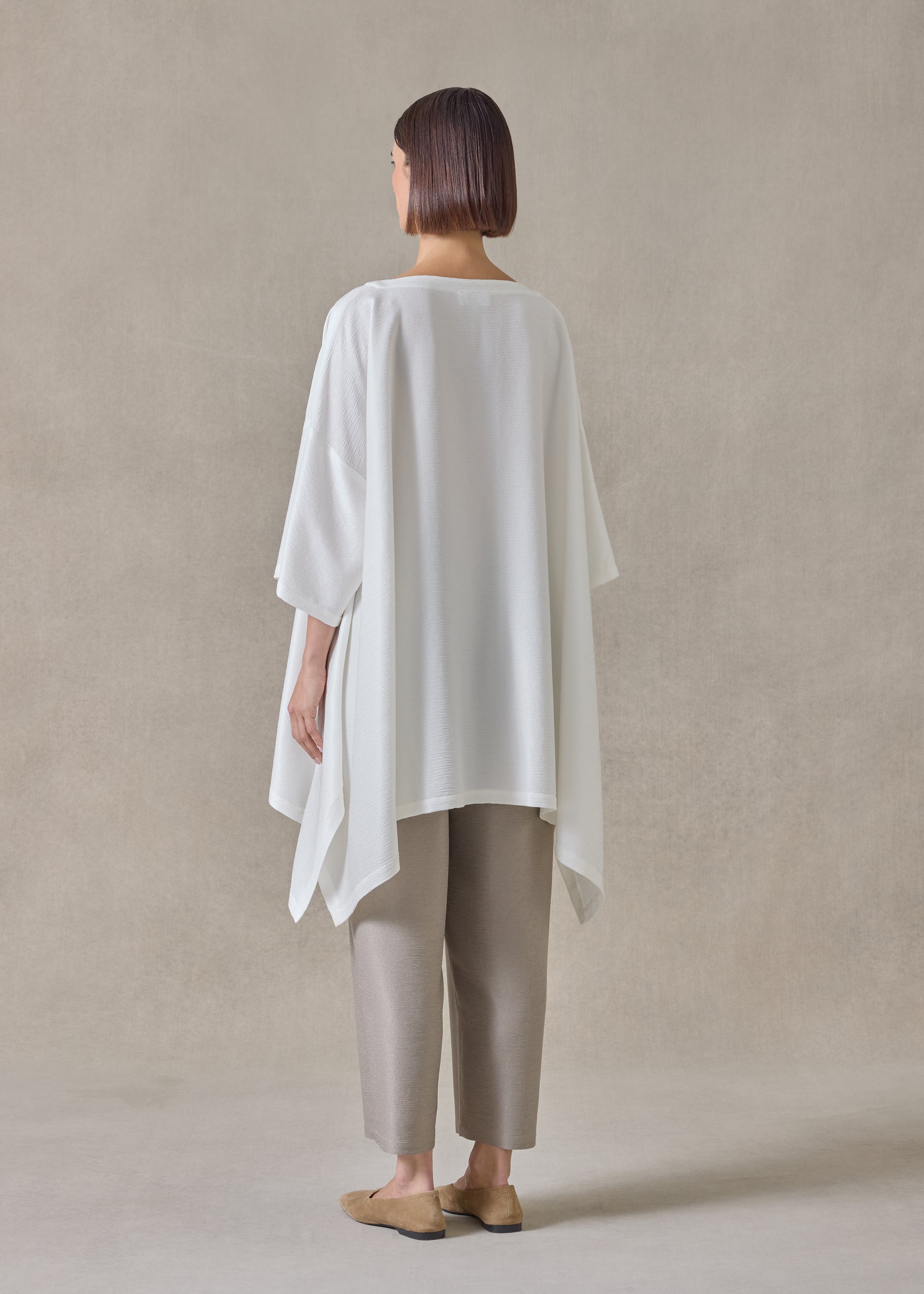 midweight silk plissé dps scoop neck top - long plus (white)