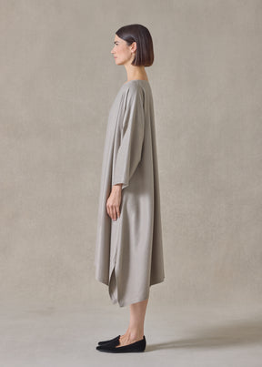 midweight silk plissé scoop neck dress (stone)