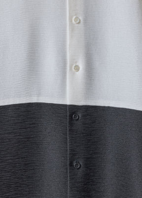 midweight silk plissé wide a-line shirt with collar - very long with slits (white/black)