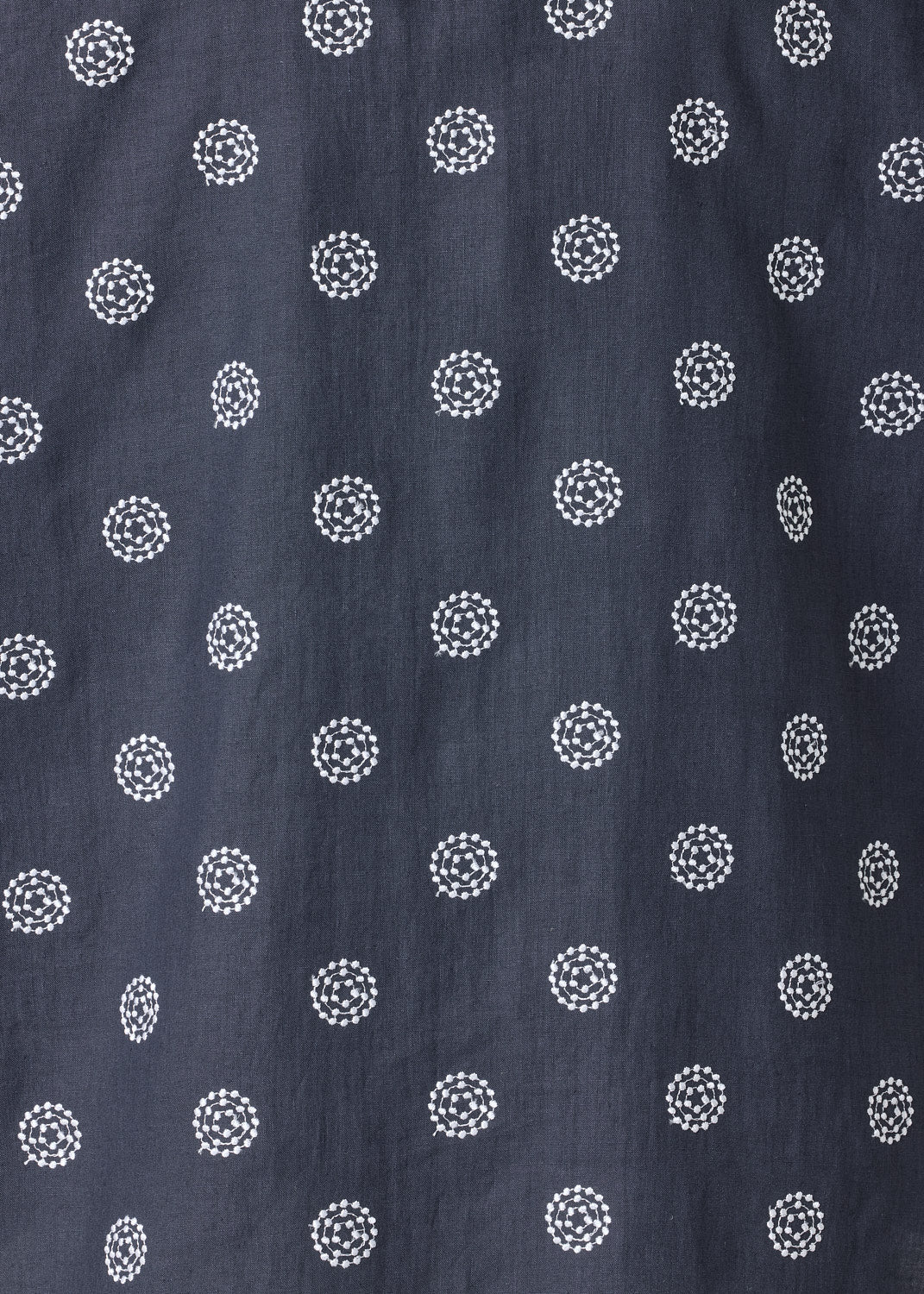 embroidered linen wide longer back shirt with collar - mid plus (navy with white)