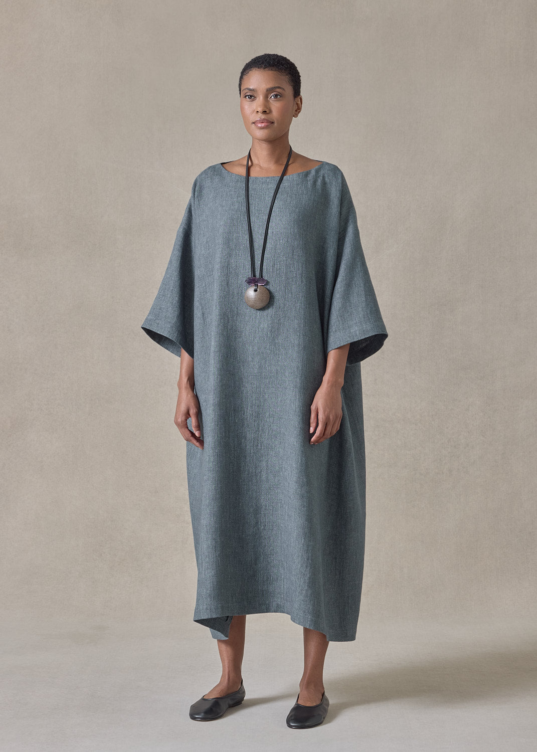 heavyweight delave linen angle-to-front side seam scoop neck t shirt dress (petrol)