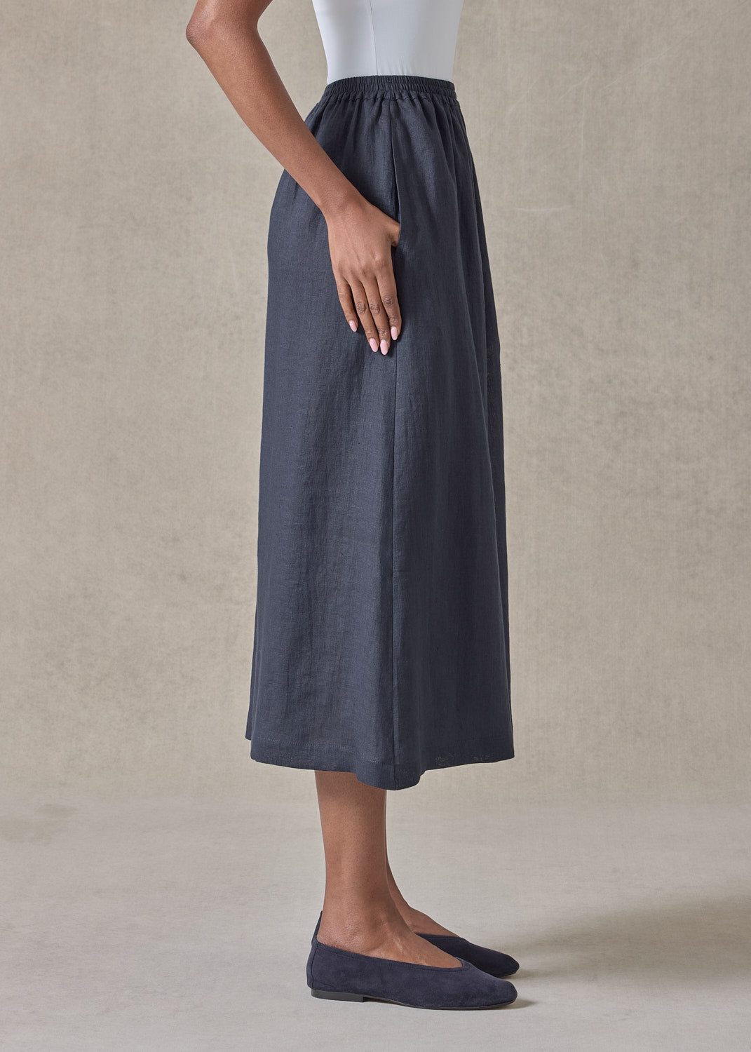 handkerchief linen flared culotte (navydark)