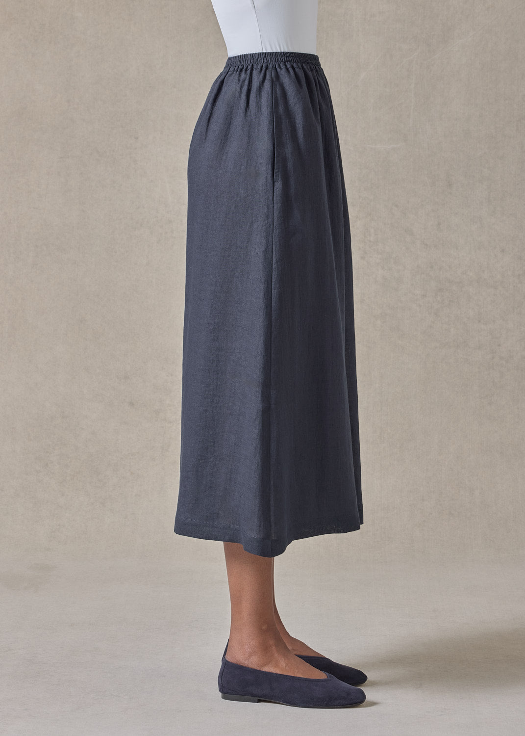 handkerchief linen flared culotte (navydark)