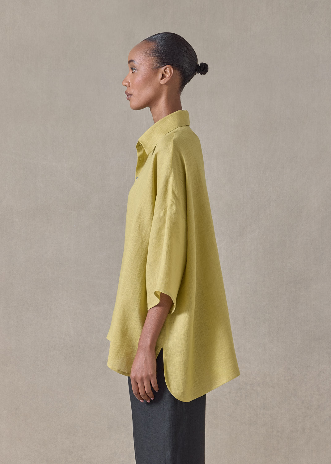 handkerchief linen sloped shoulder wide a-line short sleeve shirt with collar - mid plus (yellow ochre)