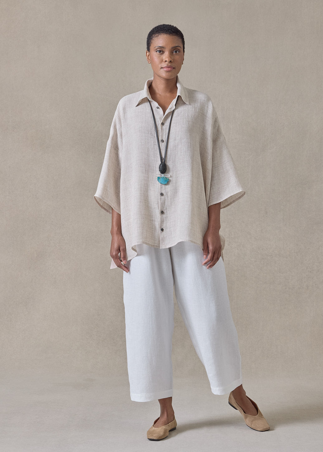 handkerchief delave linen sloped shoulder wide a-line short sleeve shirt with collar - mid plus (oatlight)