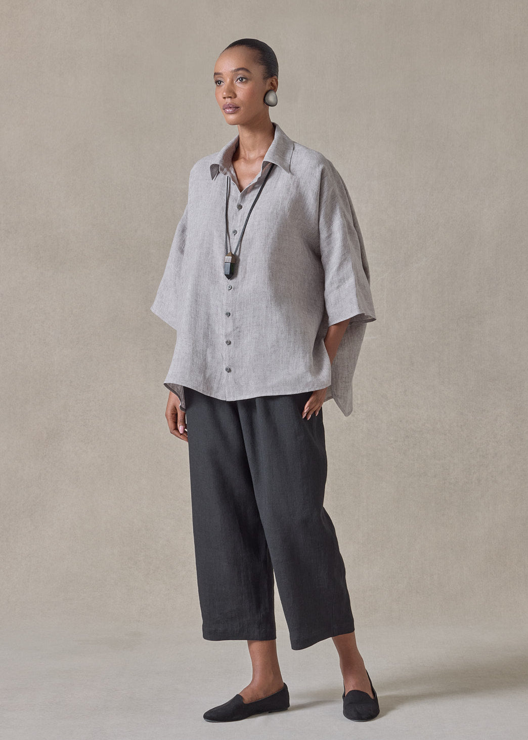 handkerchief delave linen sloped shoulder wide a-line short sleeve shirt with collar - mid plus (stone)