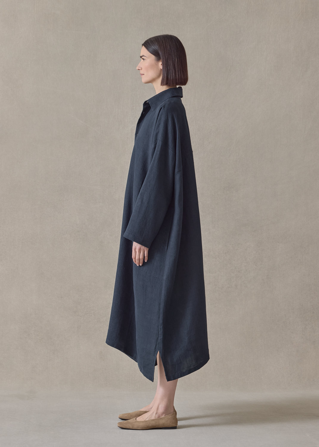 heavyweight linen wide a-line back pleat shirt dress with collar (navydark)