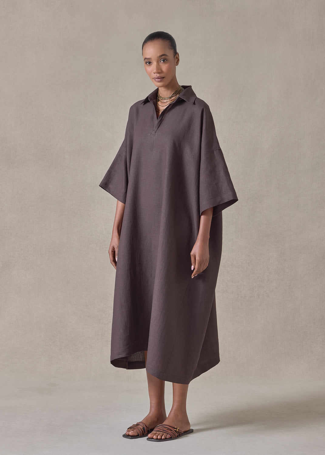 lightweight linen angle to front side seam short sleeve dress with collar (bitter)