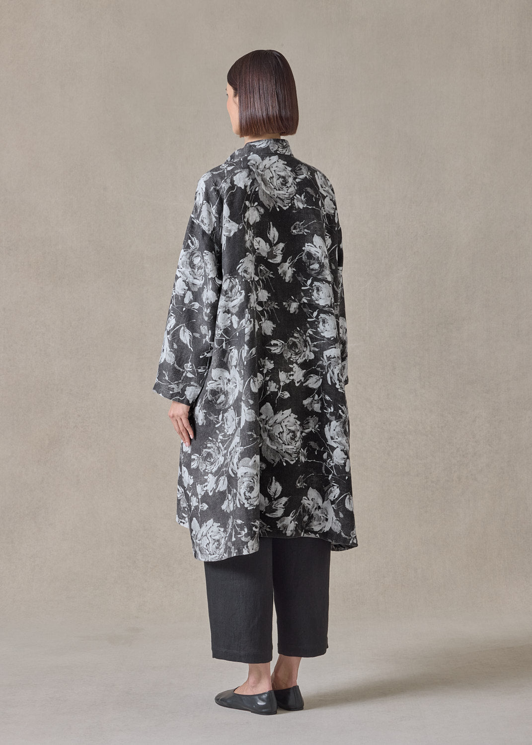 stonewashed linen a-line panelled mandarin jacket coat - 3/4 length (monochrome)