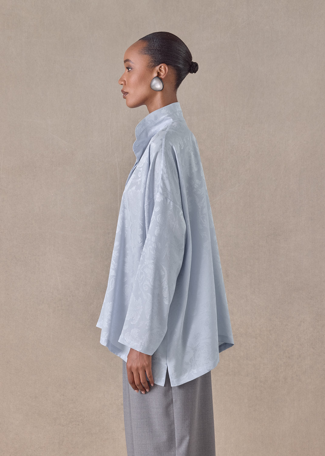 silk jacquard wide a-line double stand collar shirt - mid plus (bridgertonblue)