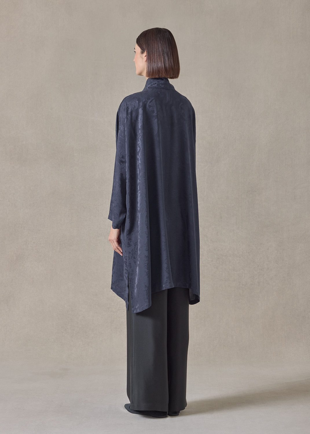 silk jacquard wide a-line double stand collar shirt - very long with slits (navydark)