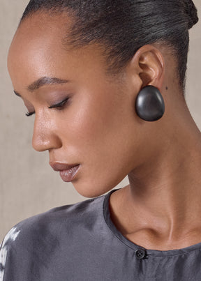 smooth oval earing