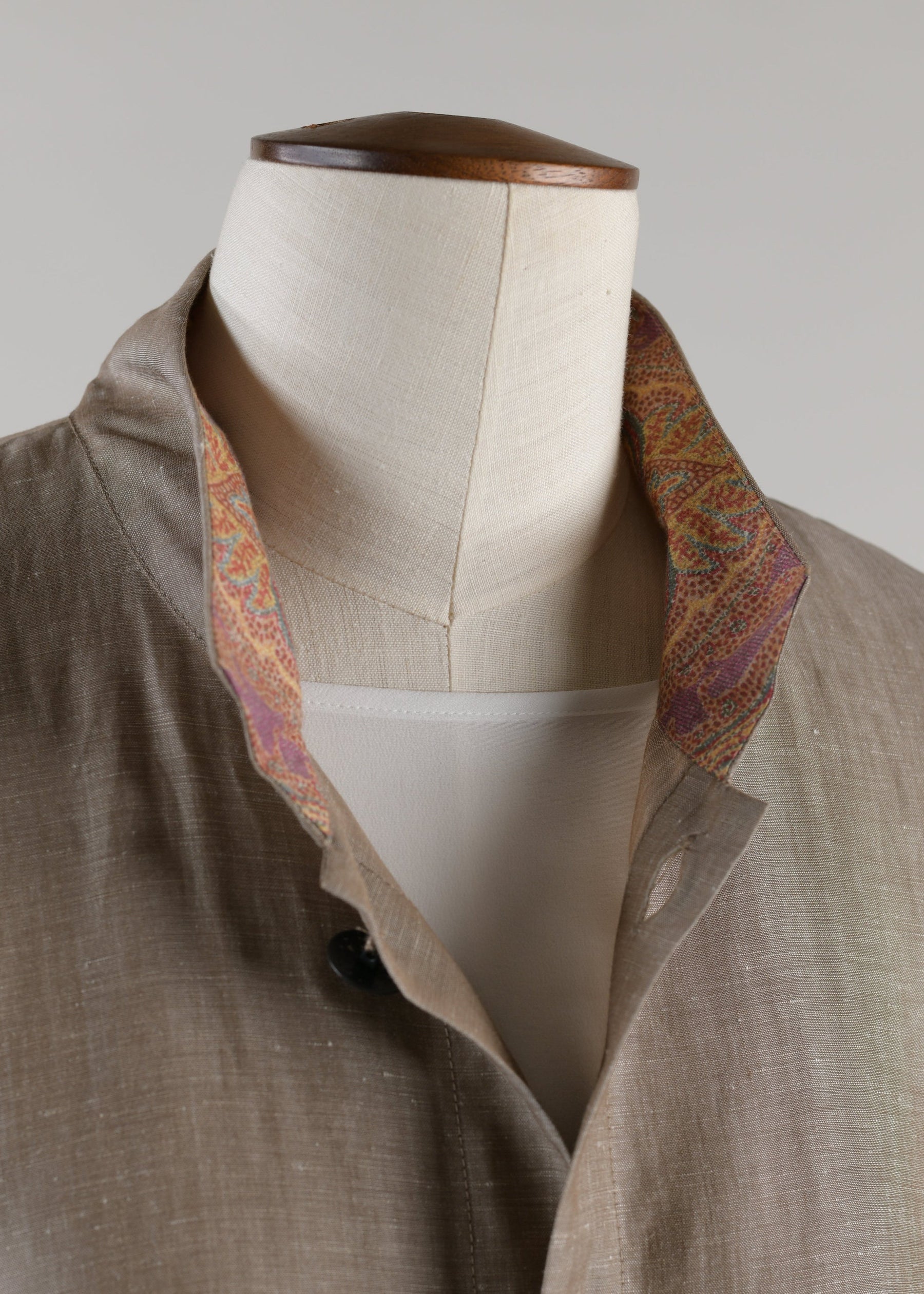 wool mix 'Binish' jacket with collar and cuff detail (cafe)