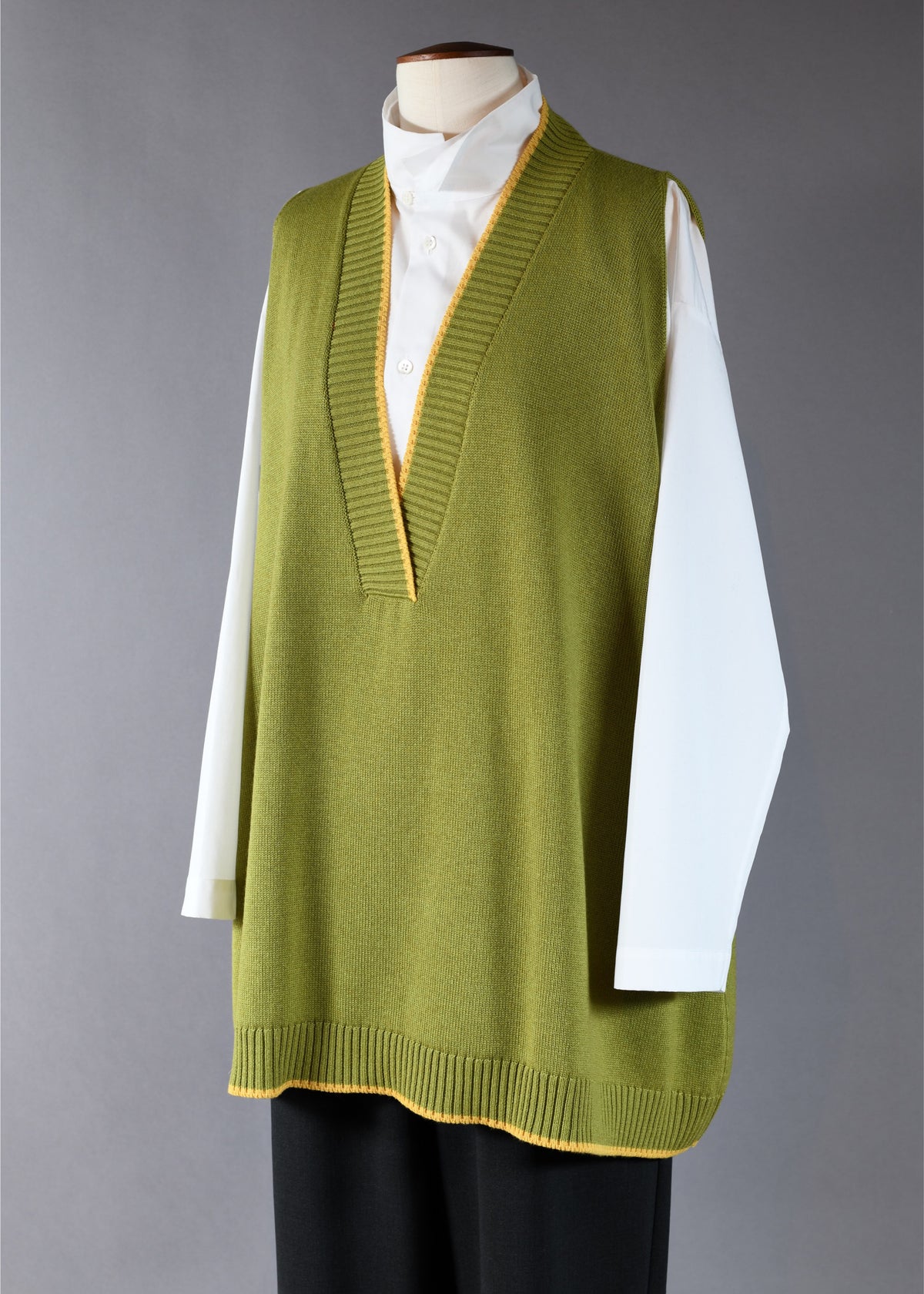 a-line sleeveless cross over v-neck sweater - long