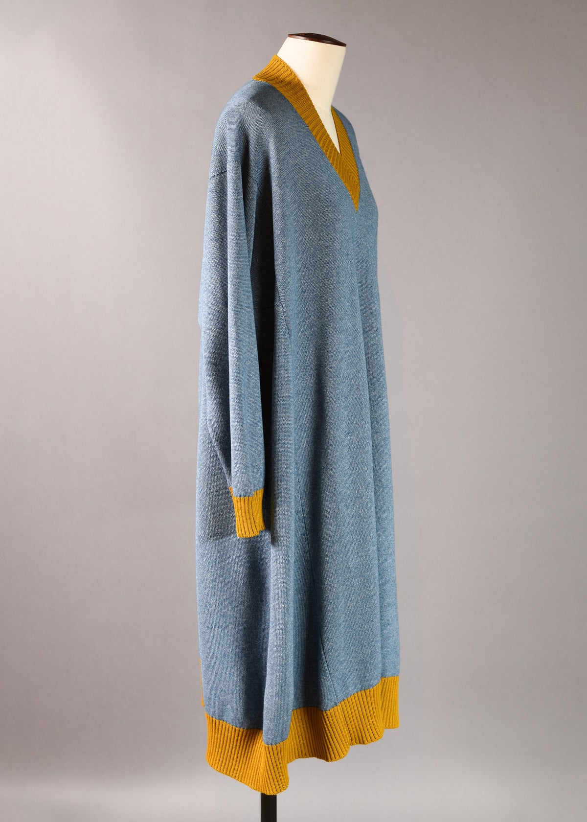 a-line v neck knit dress