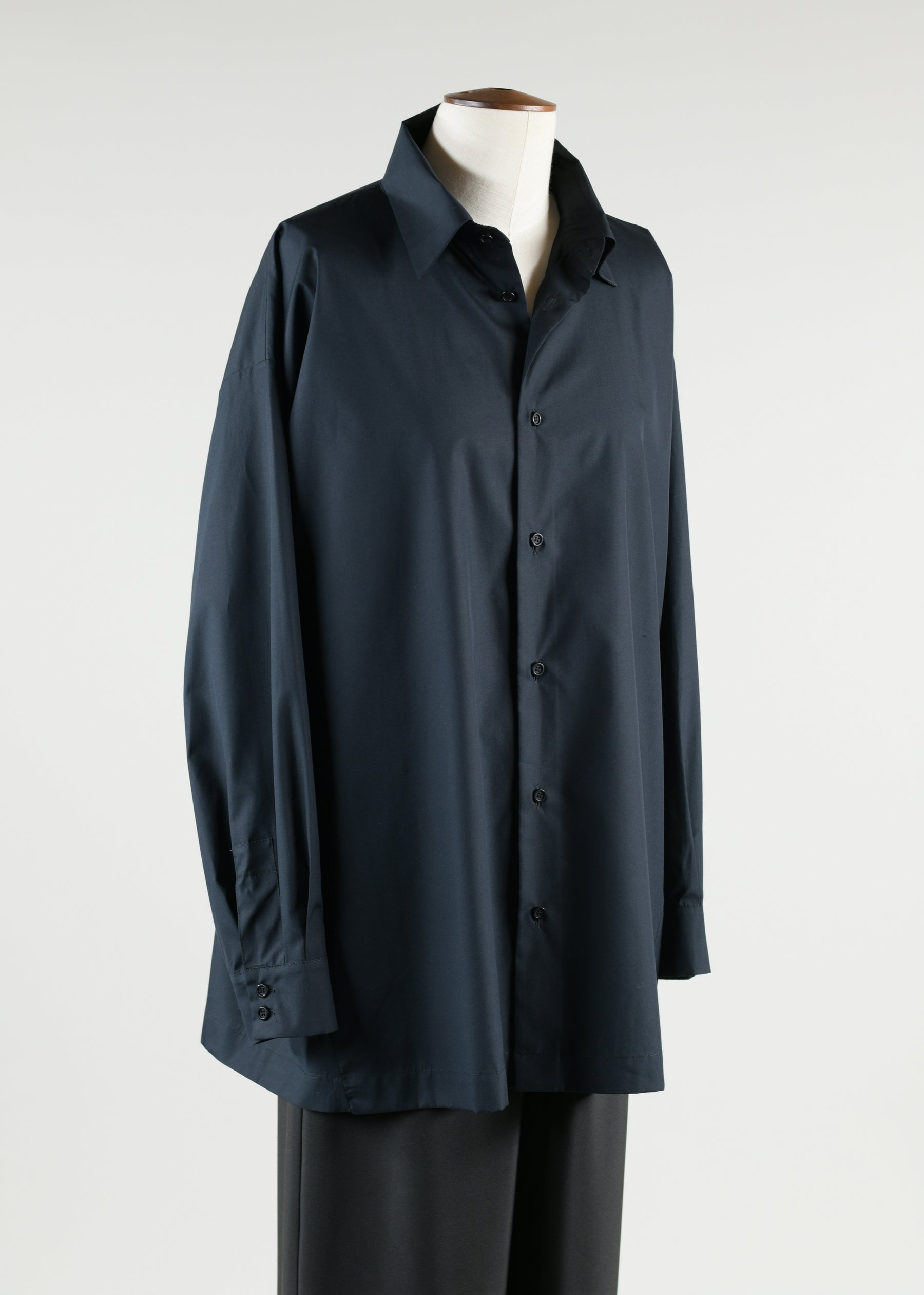 slim a-line angle-to-front side seam shirt with collar - long