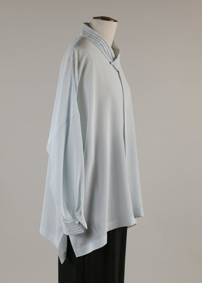 wide longer back v-neck shirt with pleat collar and cuffs - long