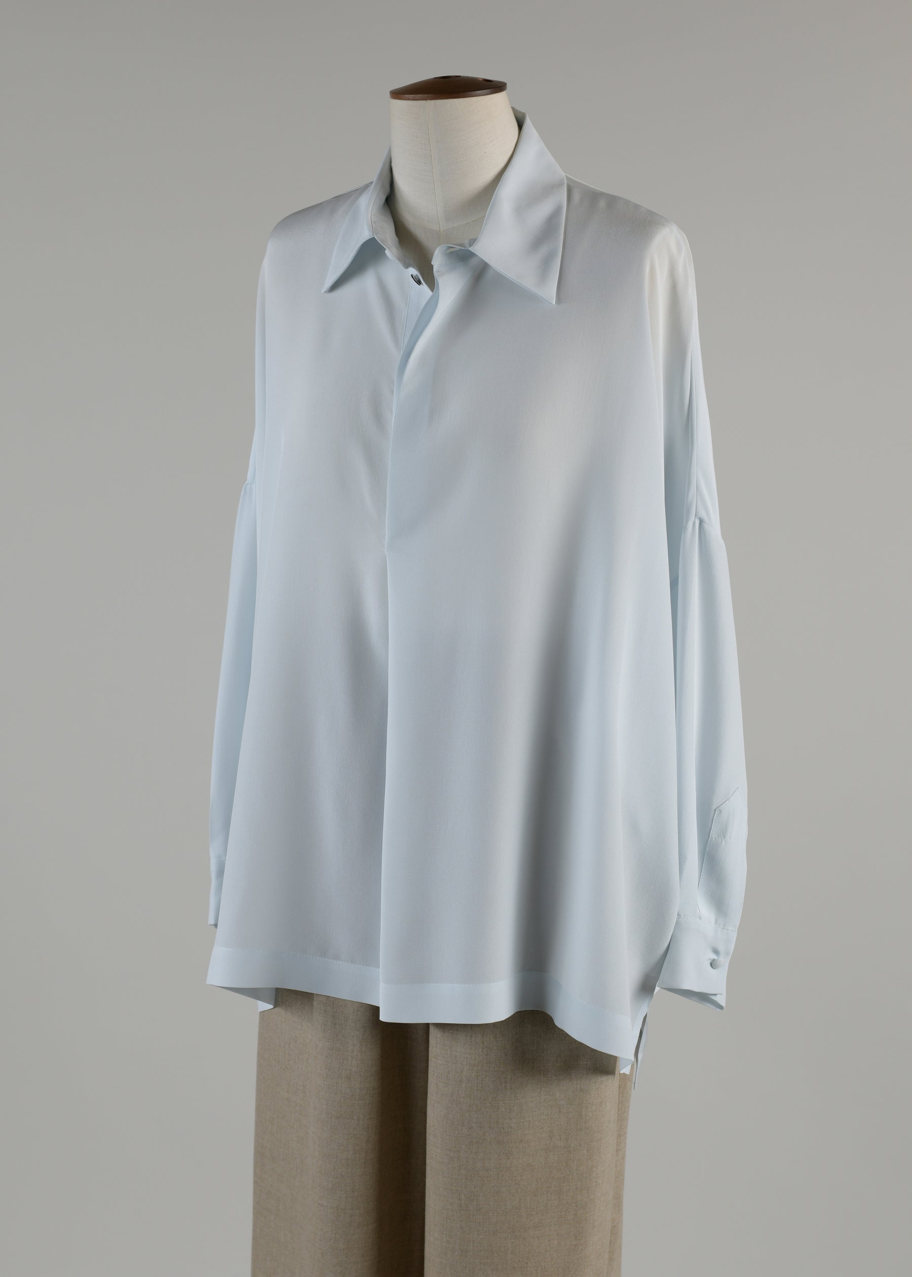 wide longer back sloped shoulder tunic with collar - long