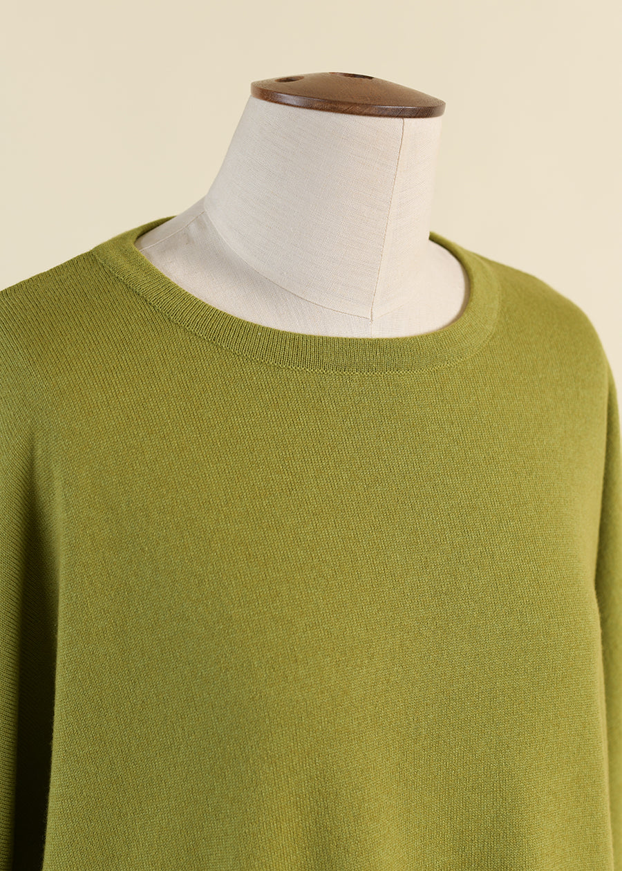 sloped shoulder round neck sweater with fuller back - long