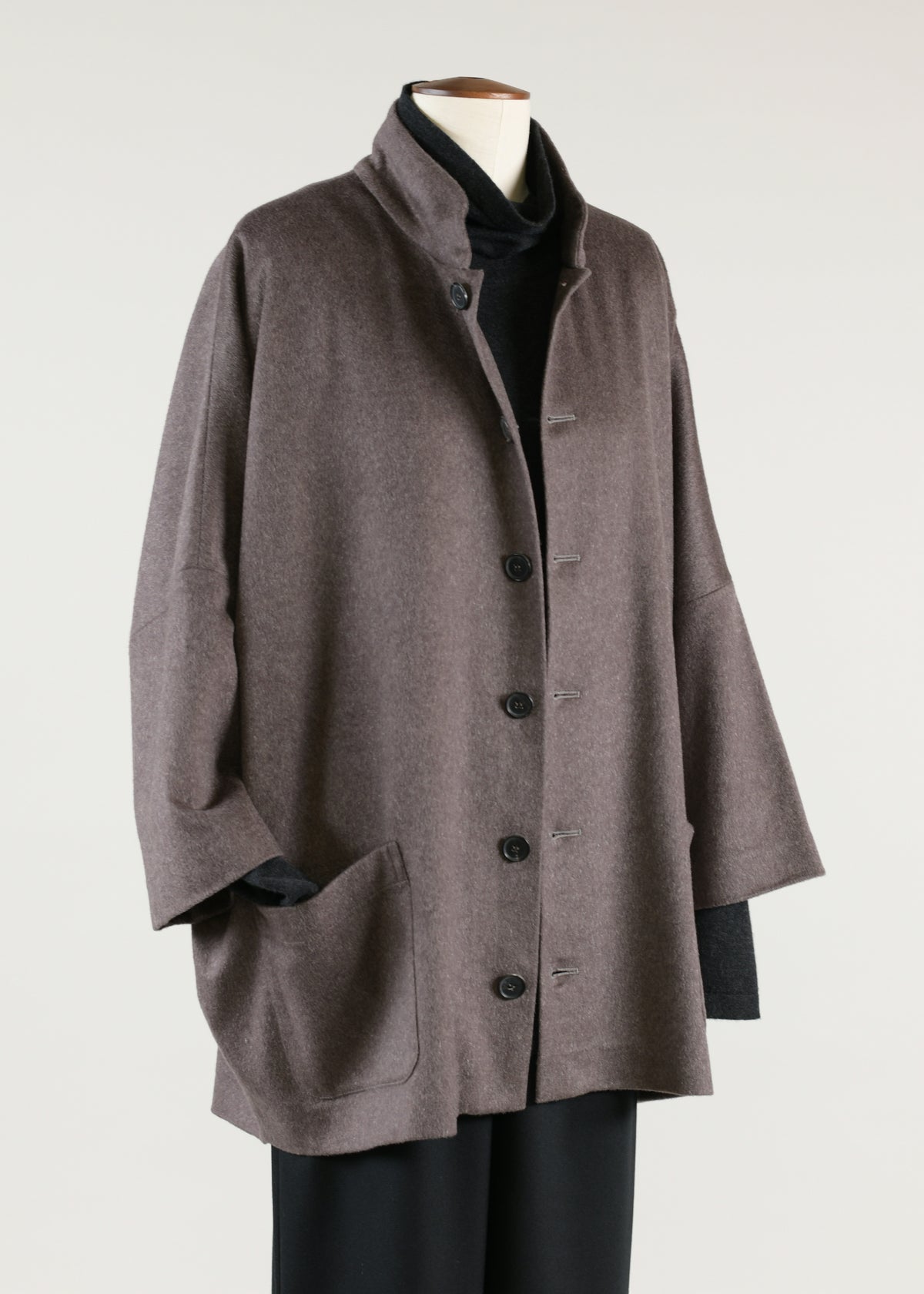 sloped shldr jkt coat w/chin col - long (3/4 slv)