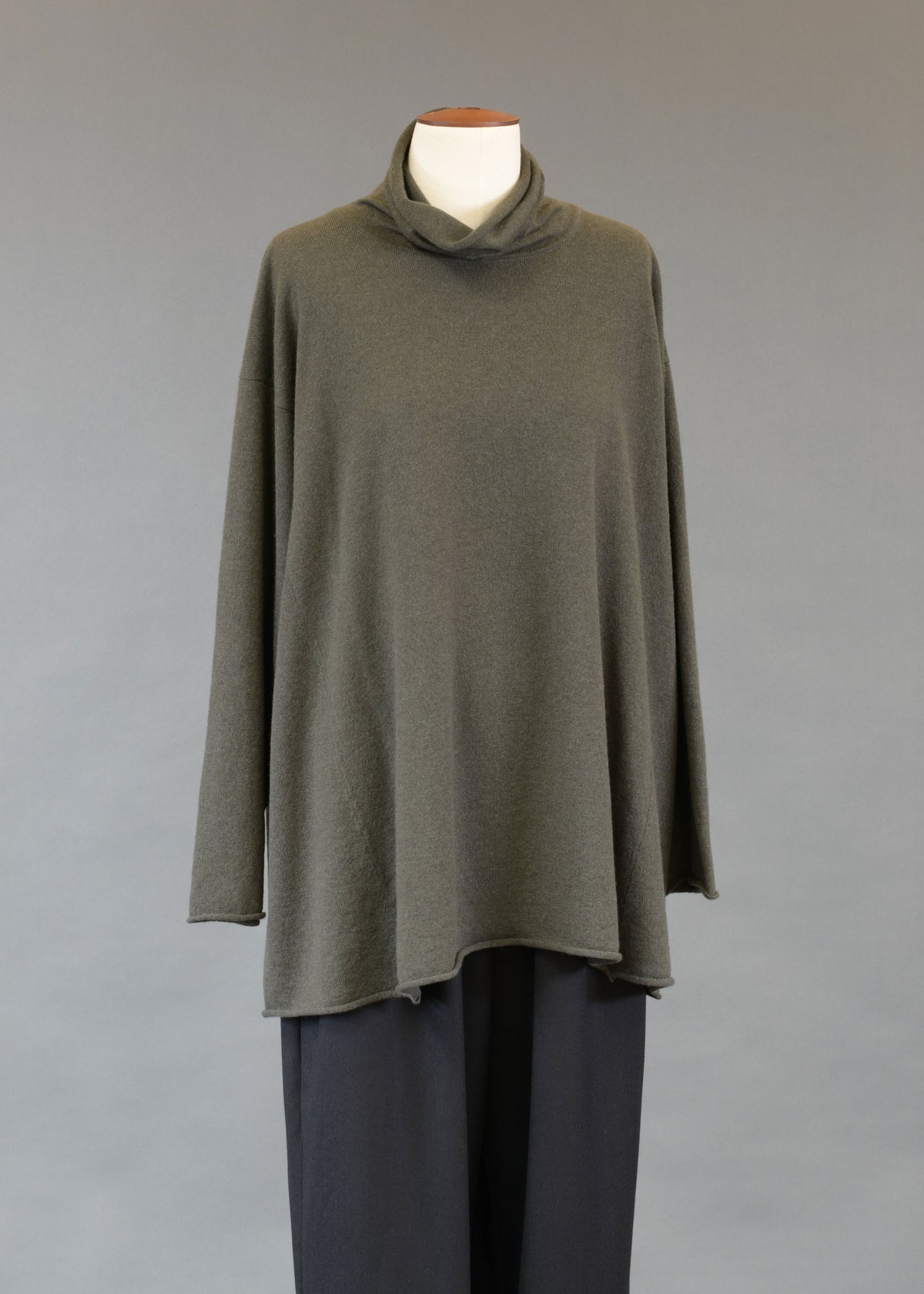 cashmere side panelled a-line scrunch neck sweater - long