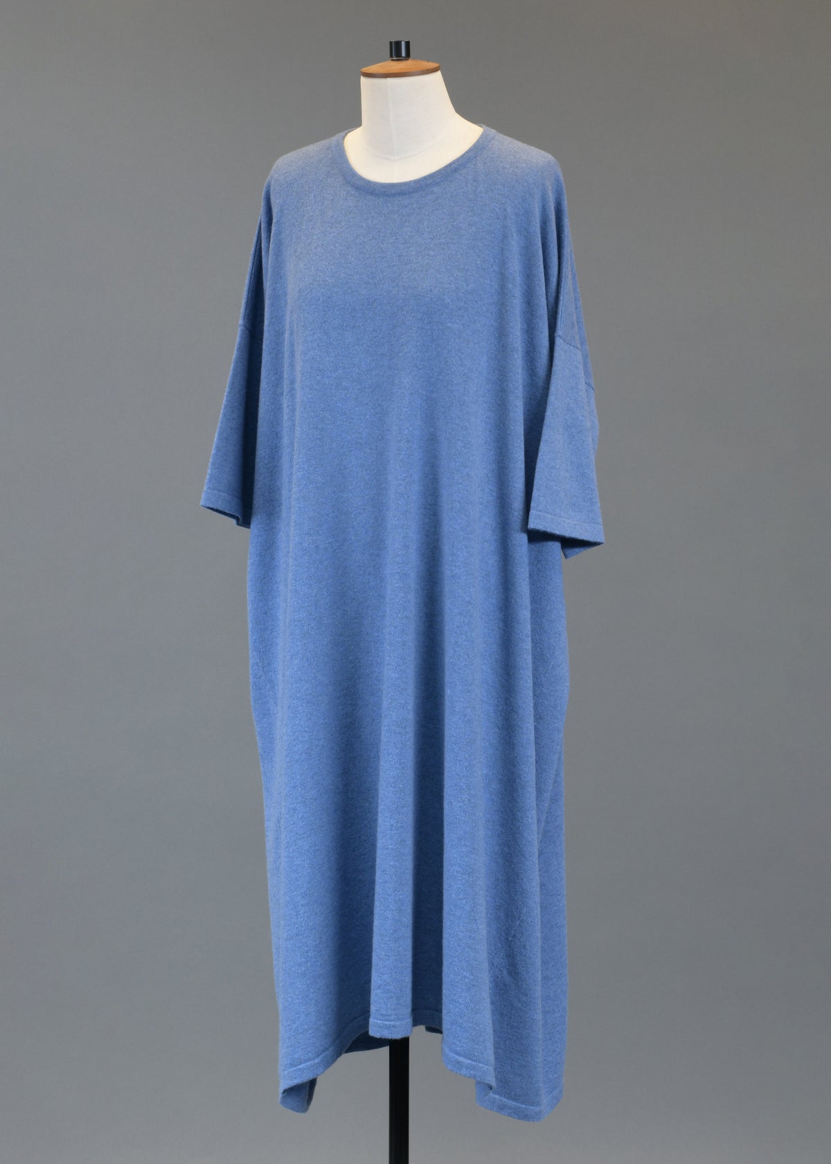 angle-to-front round neck knit t shirt dress