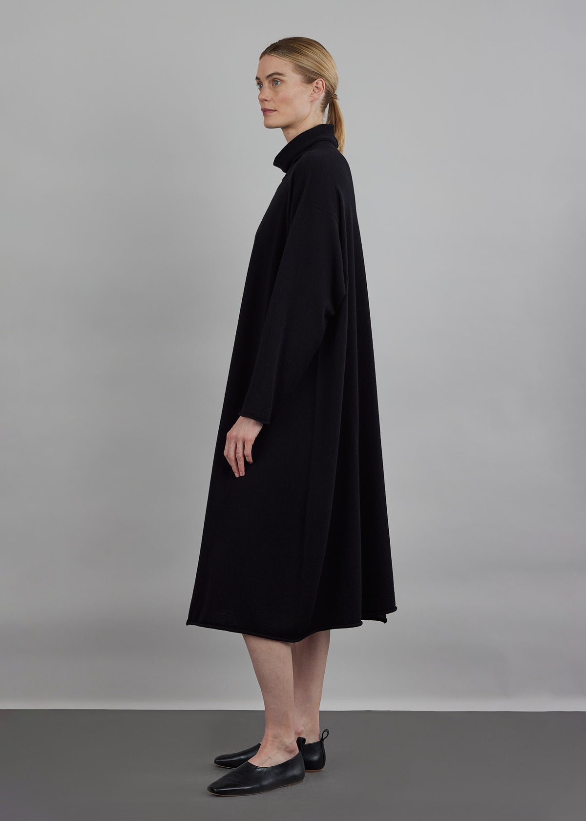 side panelled A-line scrunch neck knit dress