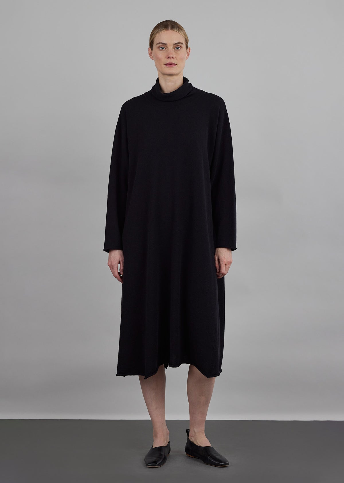 side panelled A-line scrunch neck knit dress