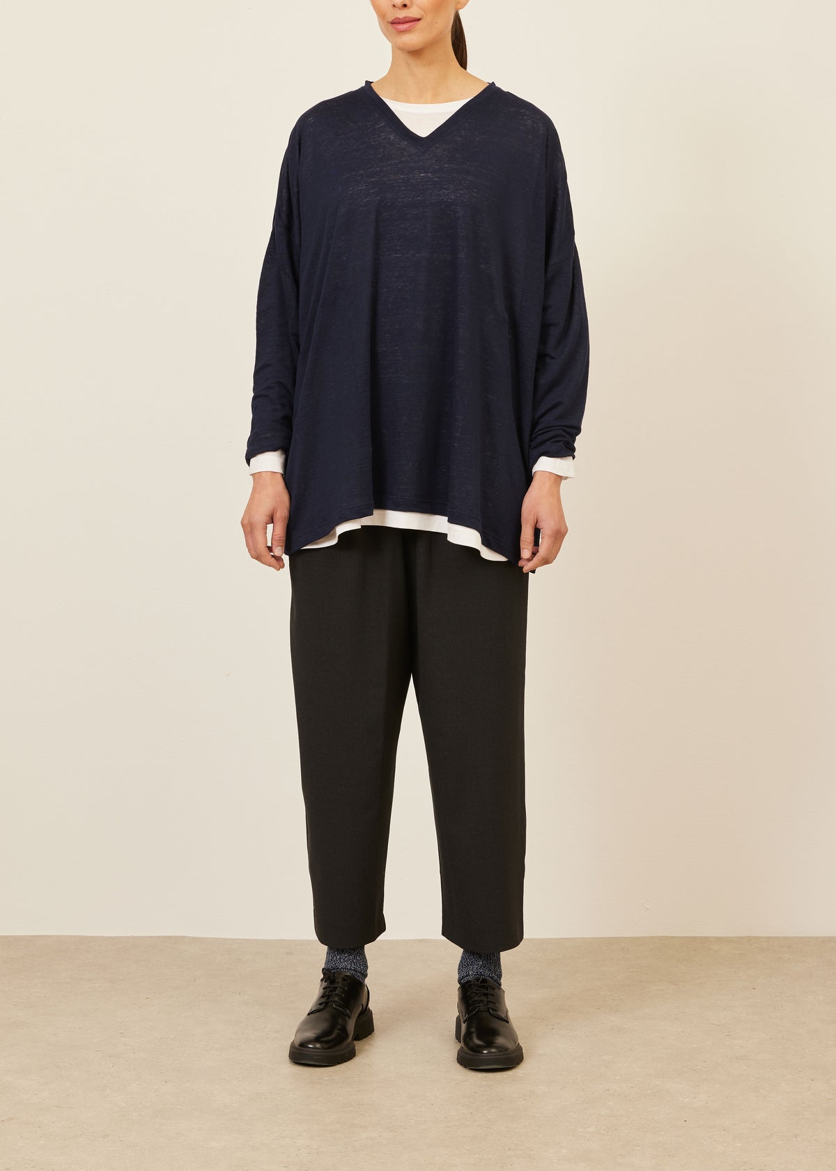 linen long sleeve V neck - long