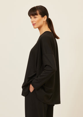 one pocket angle-to-front v neck - long