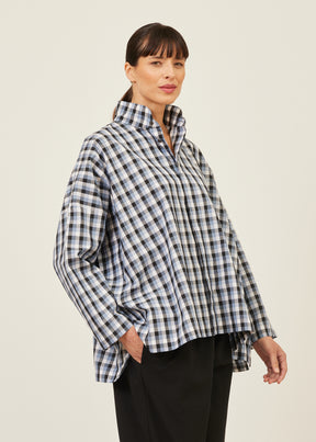 wide longer back shirt with double stand collar - mid plus