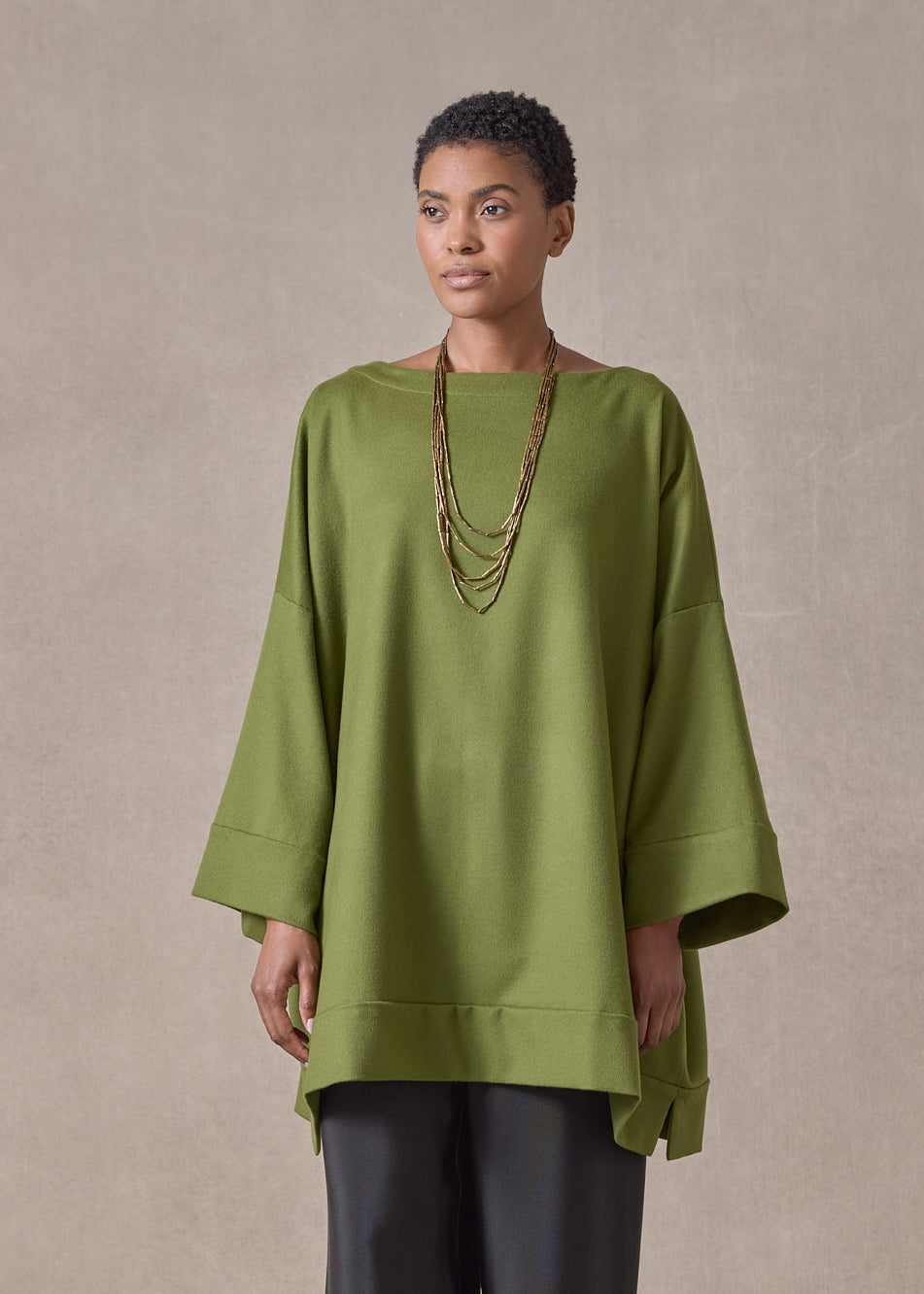 cashmere sloped shoulder scoop neck poncho with hembands - long (fernlight)