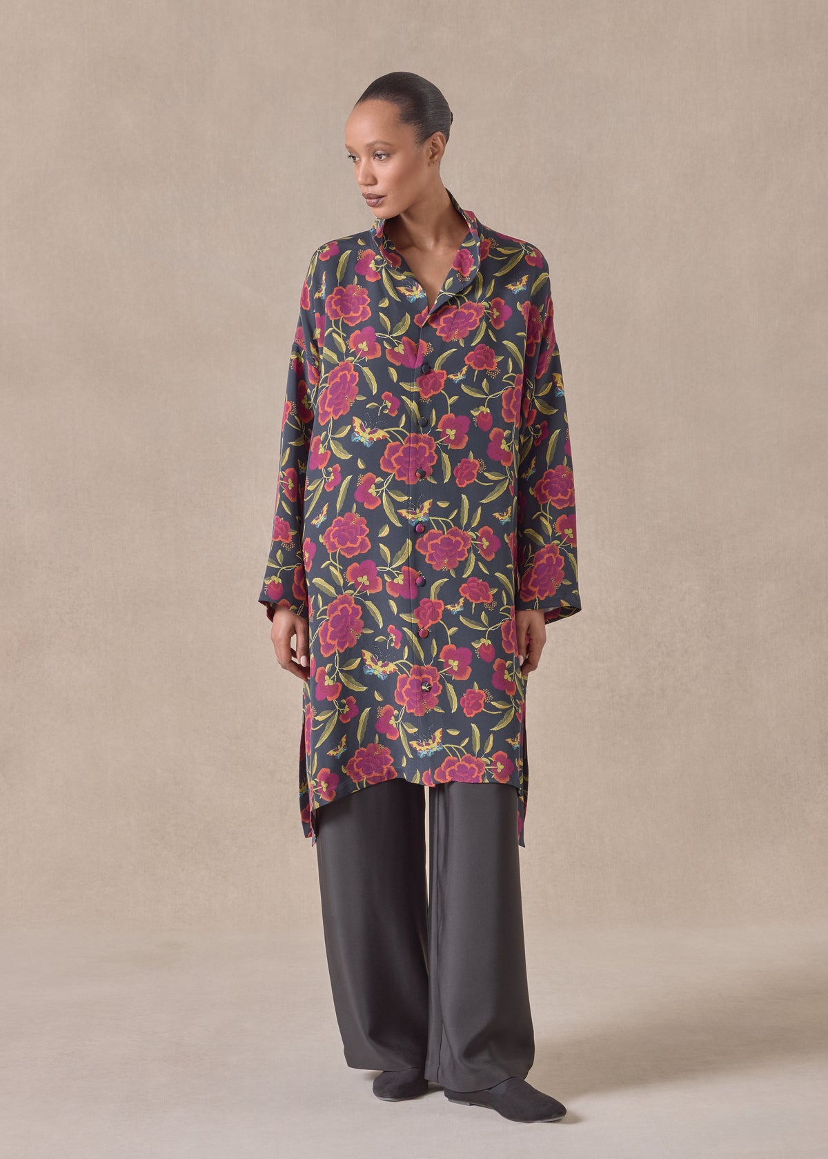 silk wide A-line shirt with open 'standup' collar - very long with sllits