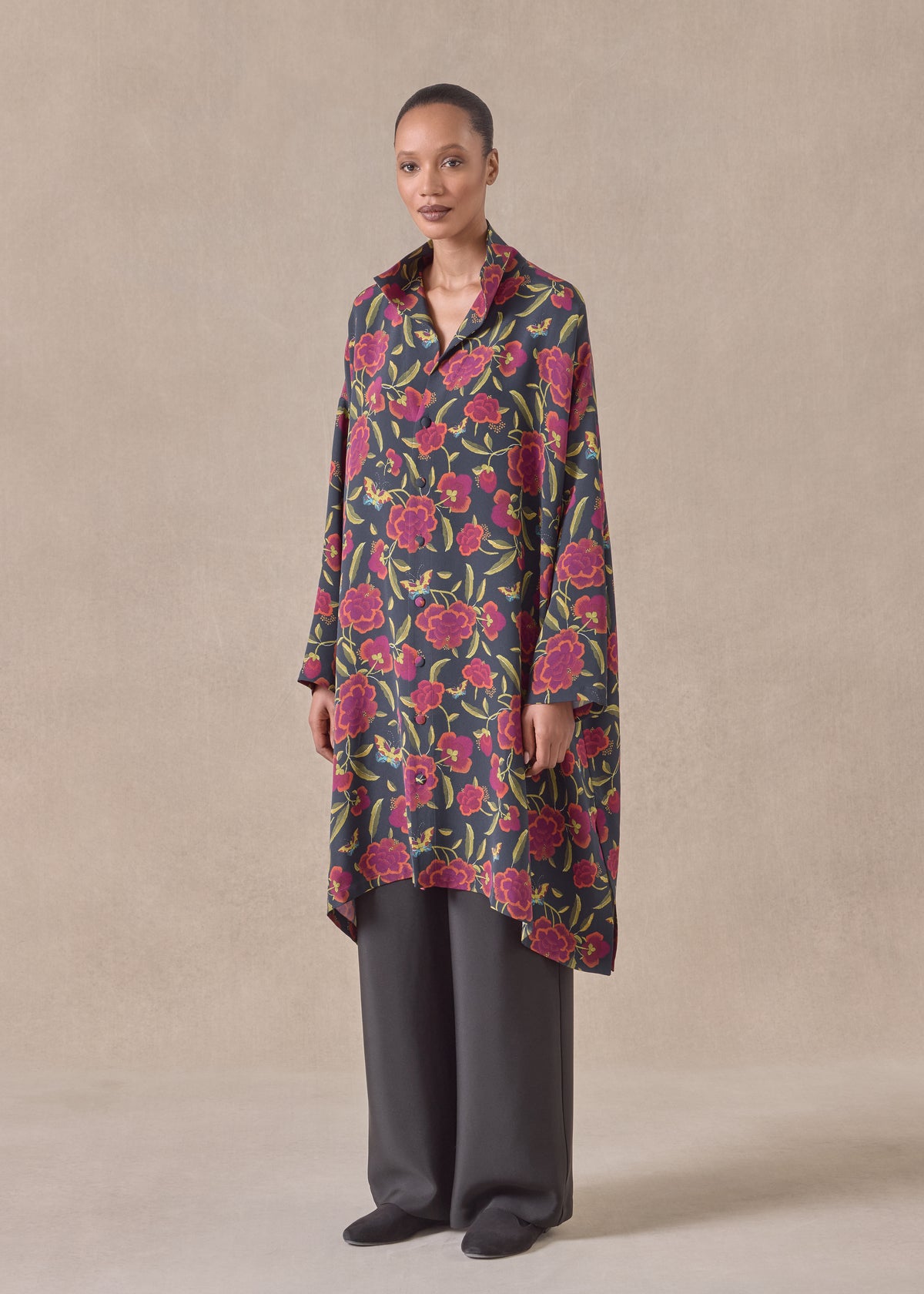 silk wide A-line shirt with open 'standup' collar - very long with sllits